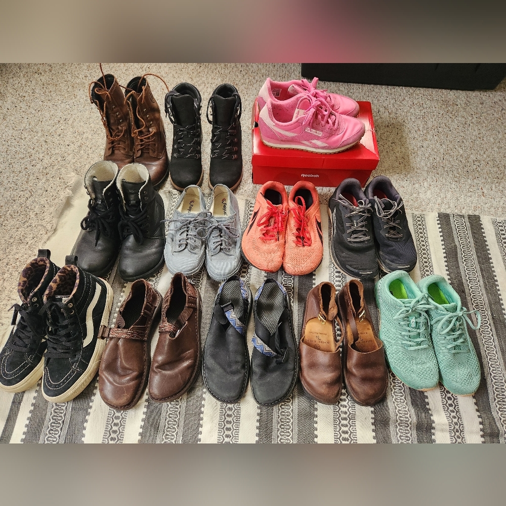 Lot Of 11 Pairs Of Shoes!